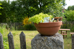 Garten der Kita Theuern Dekoration